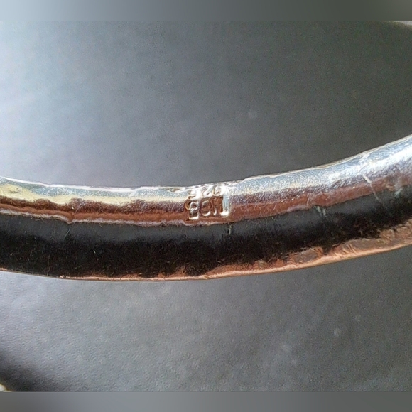 "House of Bangles" Mexico Sterling Silver Hand Crafted Hammered Bangle Bracelet - Picture 4 of 12